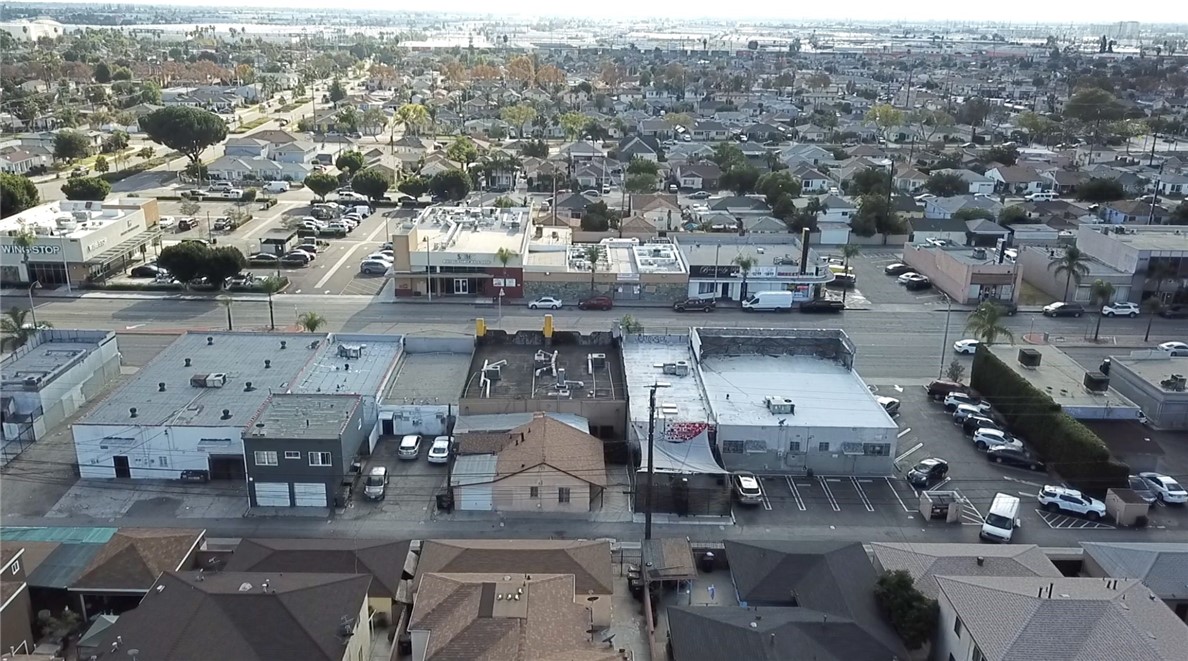 2422 W Whittier Boulevard Property Photo 7