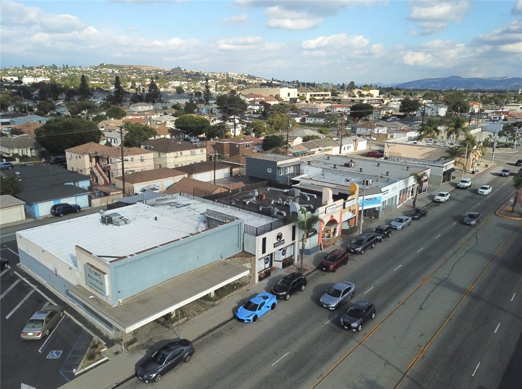 2422 W Whittier Boulevard Property Photo 11