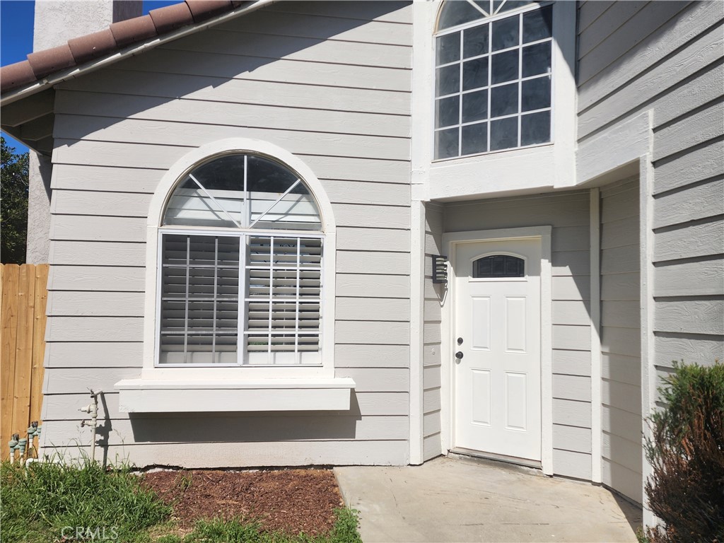 12058 Maple Leaf Lane Property Photo 3