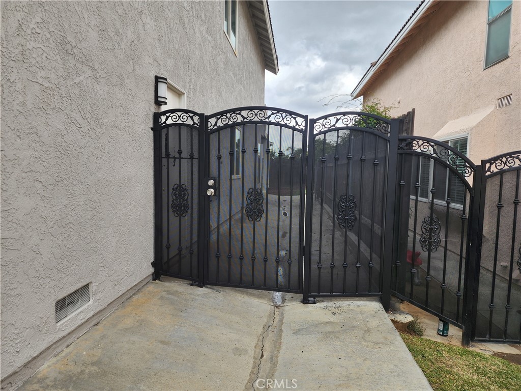 12058 Maple Leaf Lane Property Photo 28
