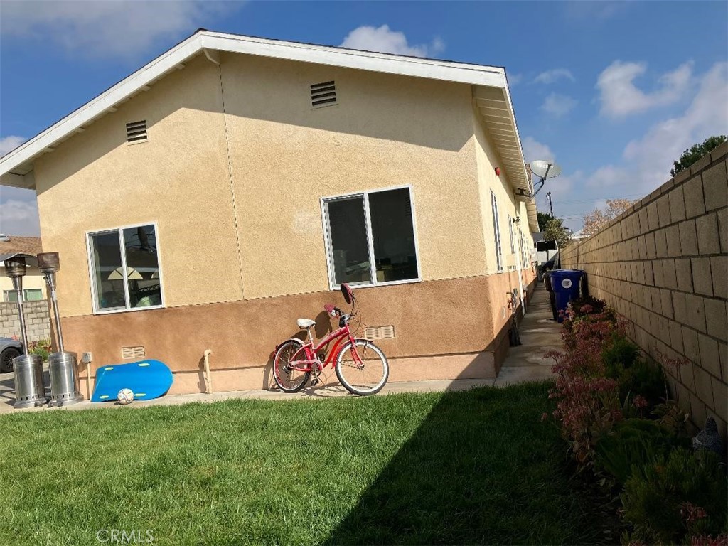17548 Court Street Property Photo 4