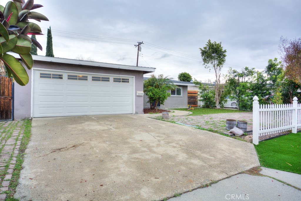 1444 Batson Avenue Property Photo