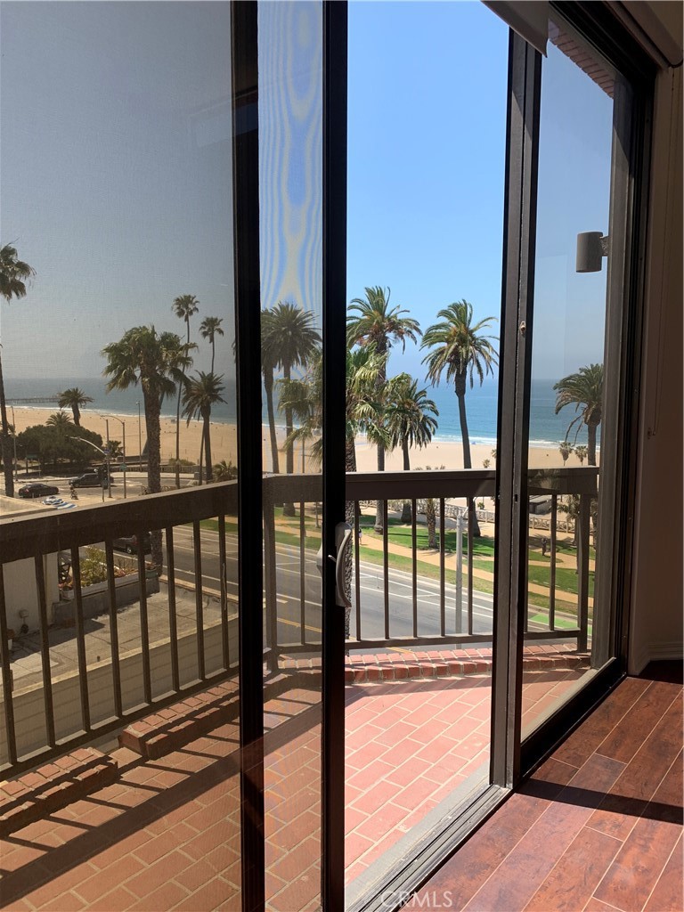 1033 Ocean Avenue 401 Property Photo 9