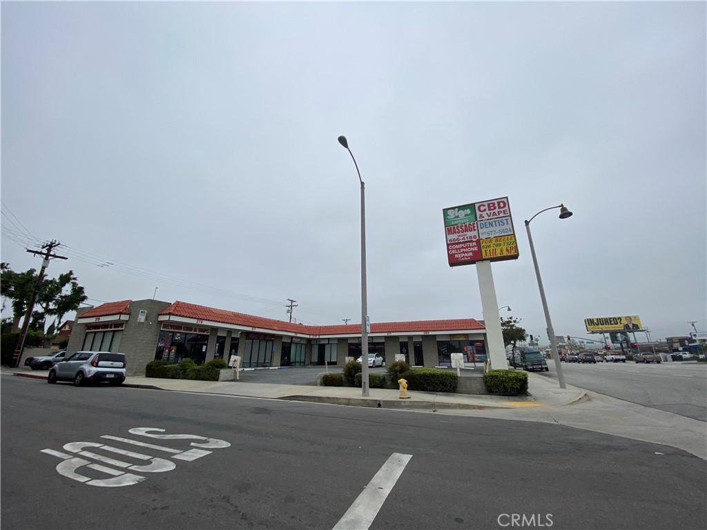 269 273 S Rosemead Boulevard 273 Property Photo 5