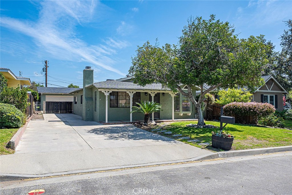202 S San Jose Drive Property Photo