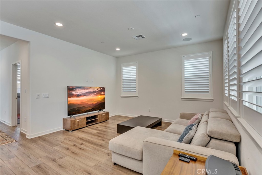 11061 Renewal Drive Property Photo 10