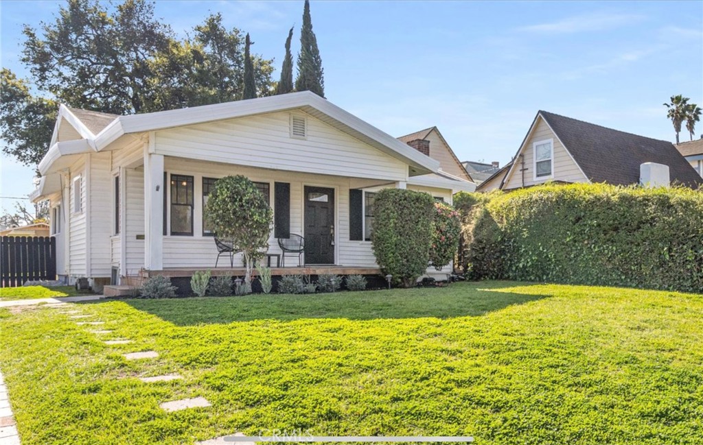 221 N Valencia Street Property Photo