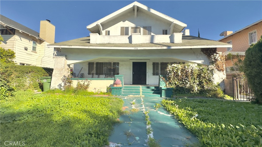 226 N Rampart Boulevard Property Photo 2