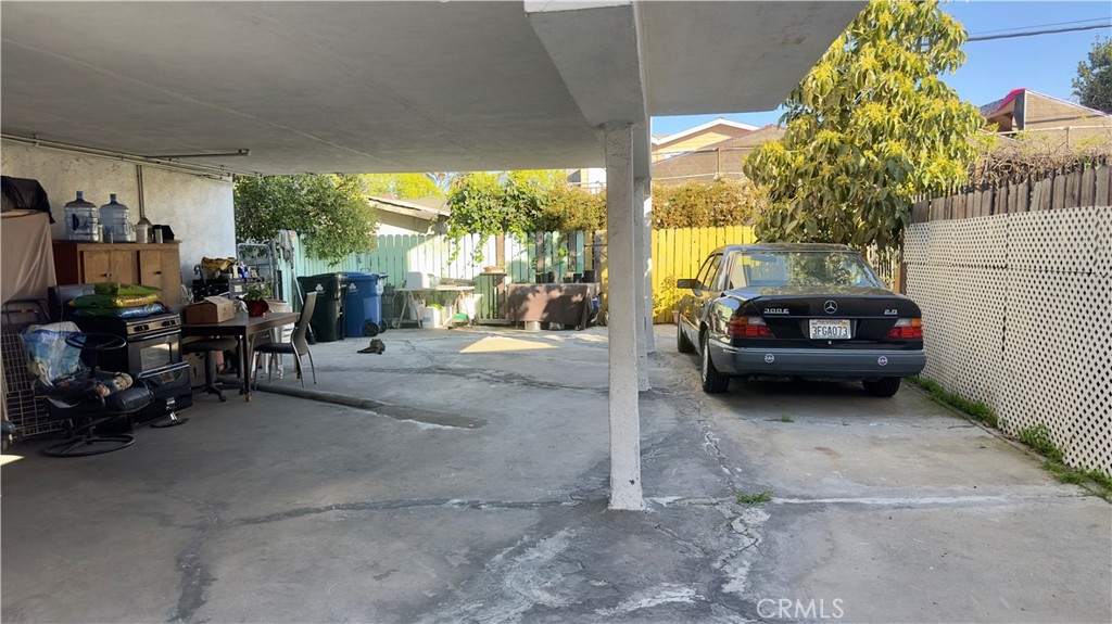 226 N Rampart Boulevard Property Photo 5