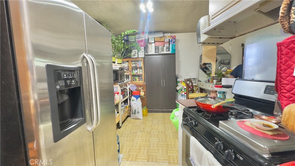 226 N Rampart Boulevard Property Photo 12
