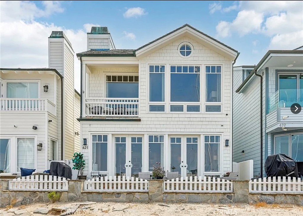 421 E Edgewater Avenue Property Photo 1