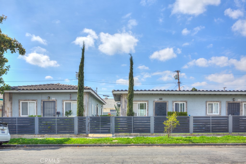 1001 Simmons Ave Property Photo