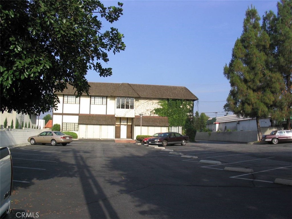 7220 Rosemead Boulevard Property Photo 2