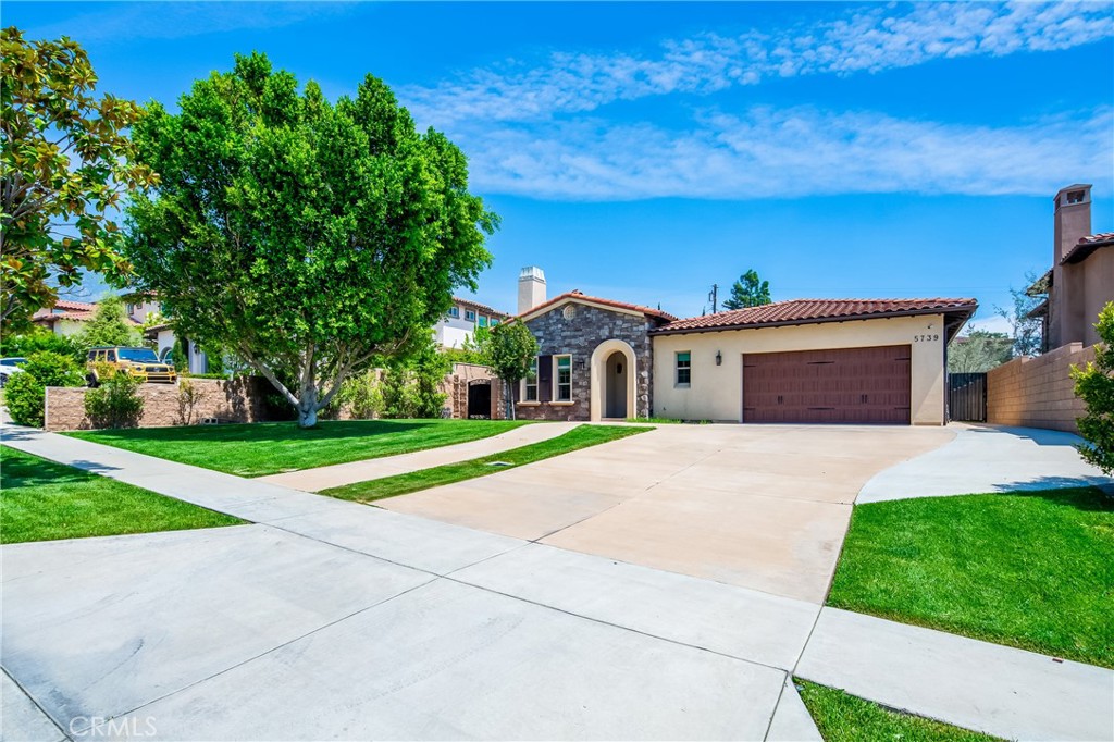 5739 Winchester Court Property Photo 3