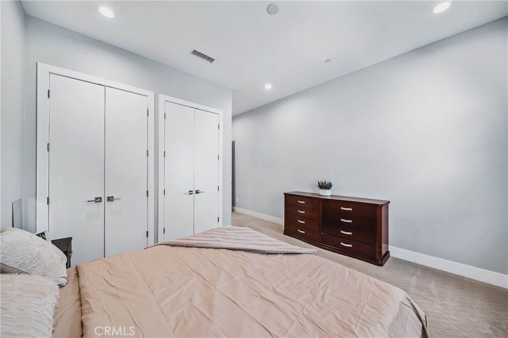 5739 Winchester Court Property Photo 17