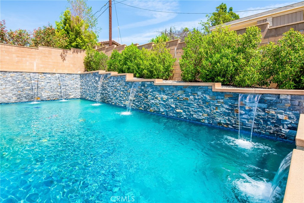 5739 Winchester Court Property Photo 40
