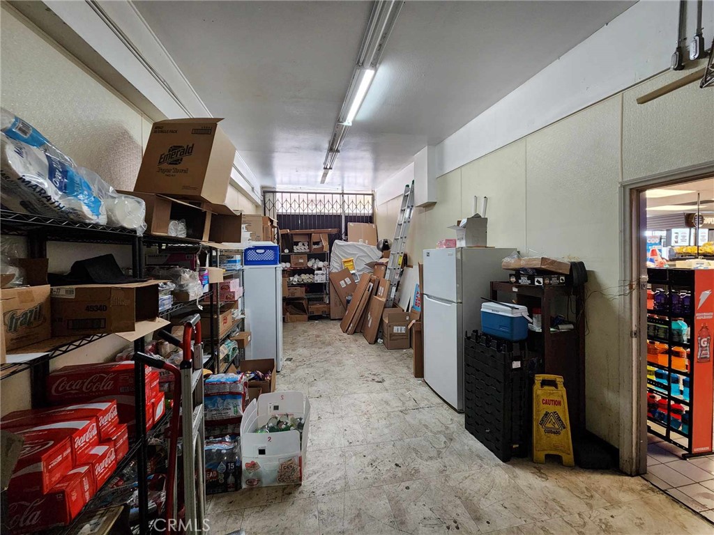 911 N Placentia Avenue Property Photo 7