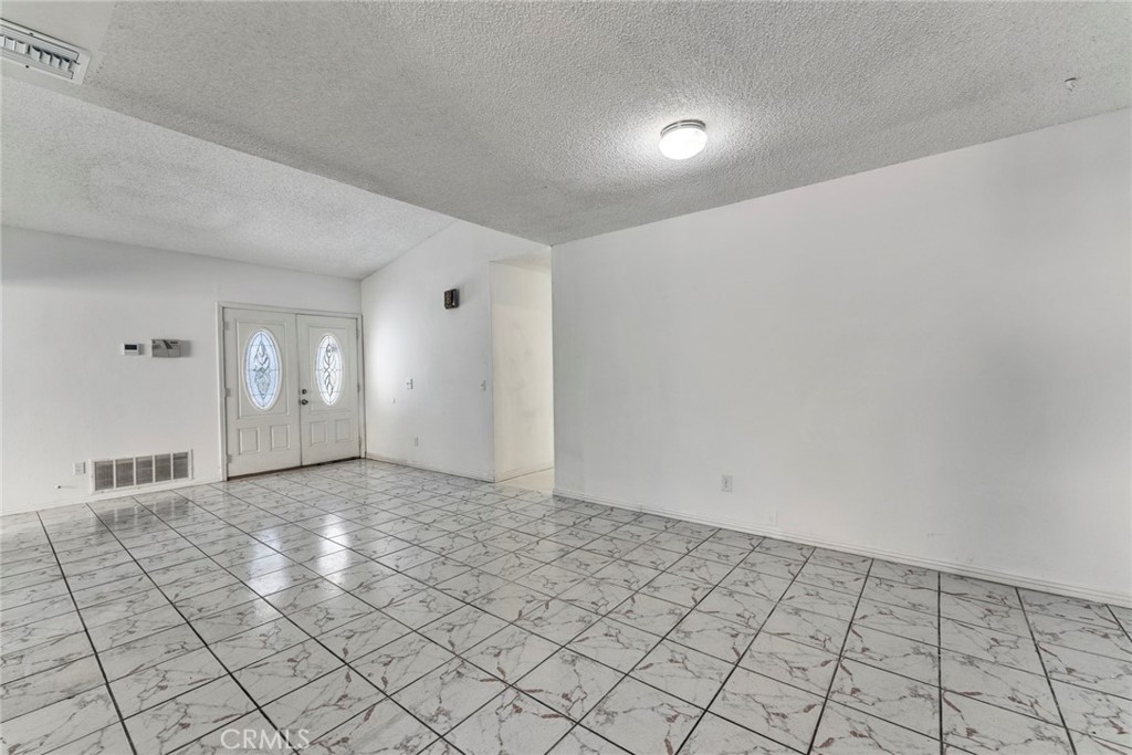 16544 San Jacinto Ave Property Photo 5