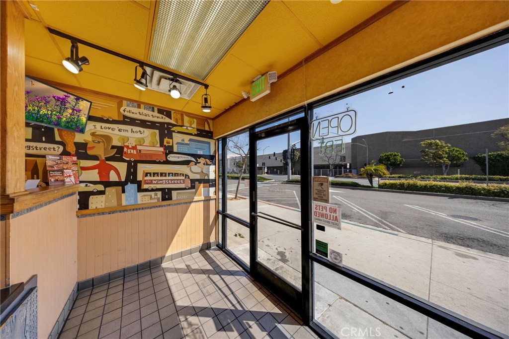 12207 Hawthorne Boulevard Property Photo 5