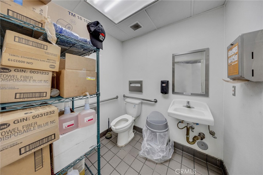 12207 Hawthorne Boulevard Property Photo 17