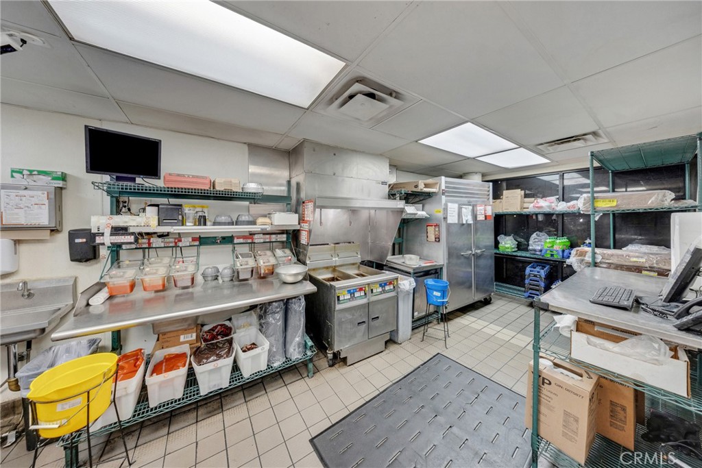 12207 Hawthorne Boulevard Property Photo 18