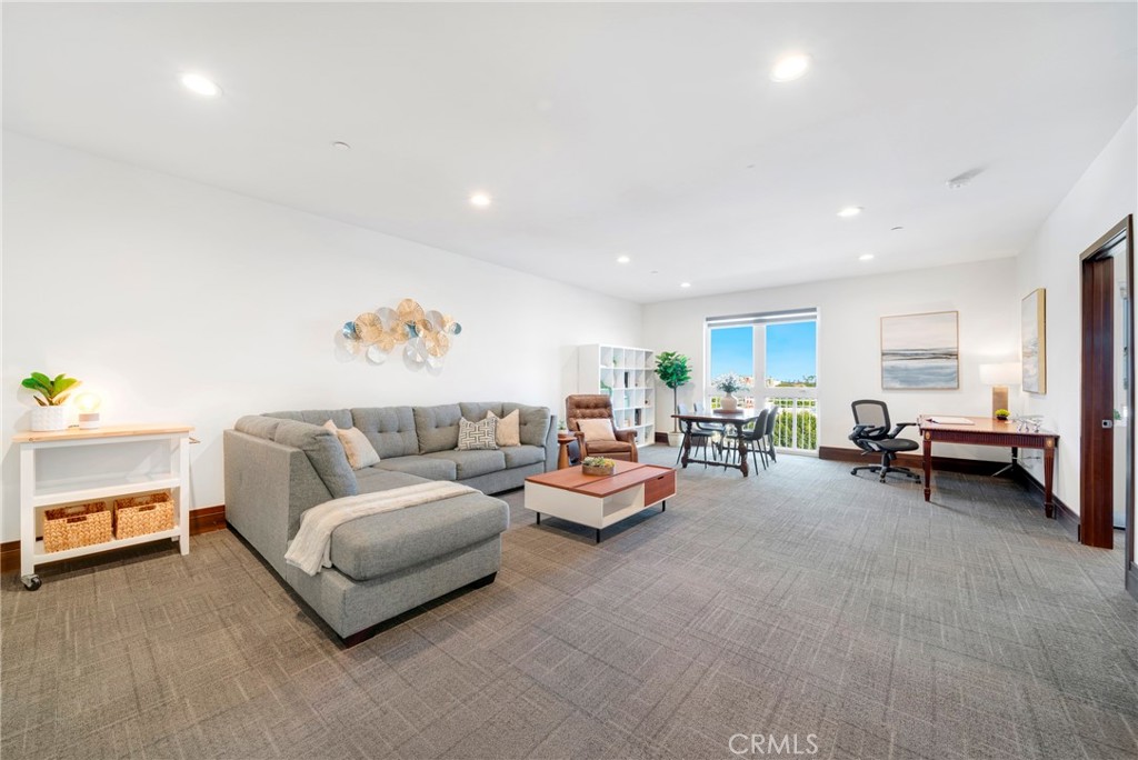 418 E Las Tunas Drive 3e Property Photo 1
