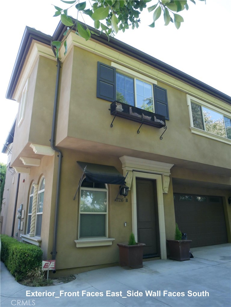 726 W Huntington Drive B Property Photo 4