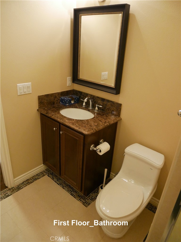 726 W Huntington Drive B Property Photo 16