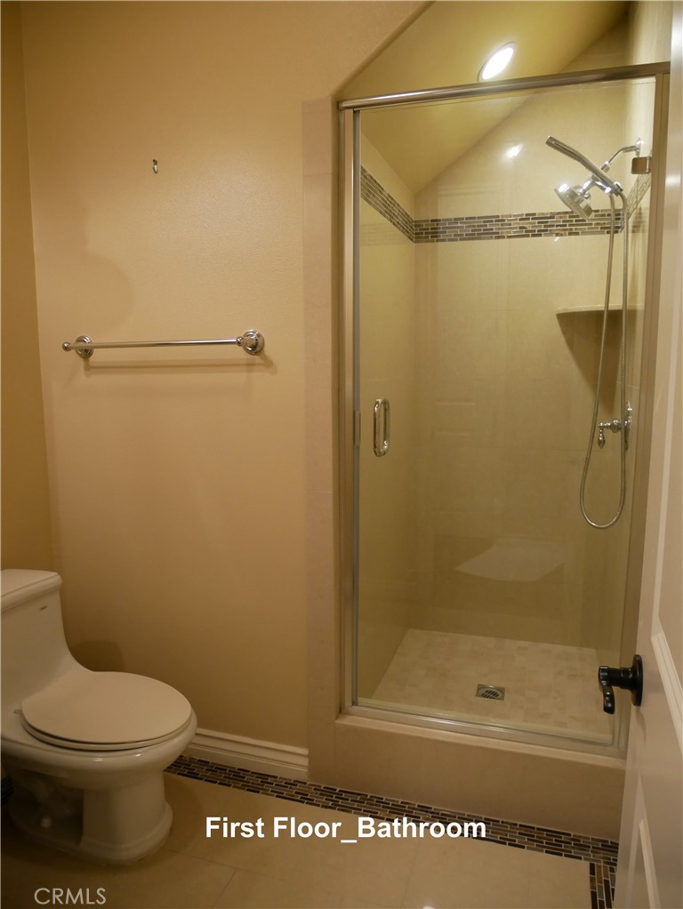 726 W Huntington Drive B Property Photo 17