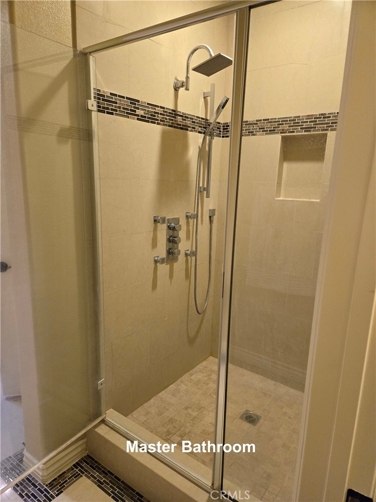 726 W Huntington Drive B Property Photo 34