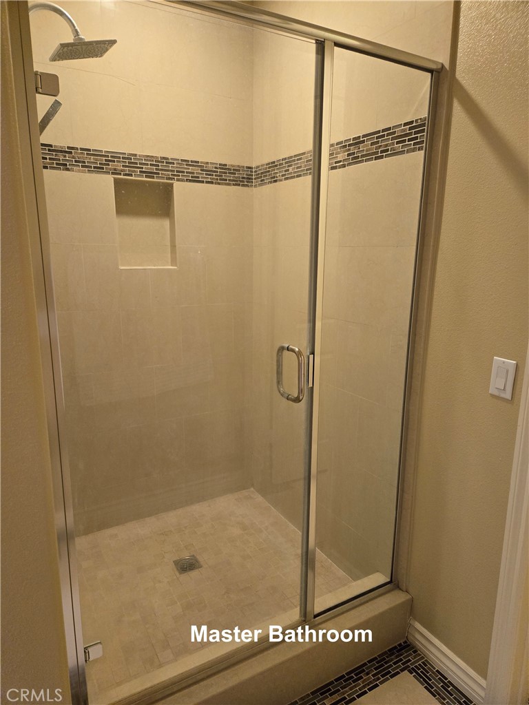 726 W Huntington Drive B Property Photo 35