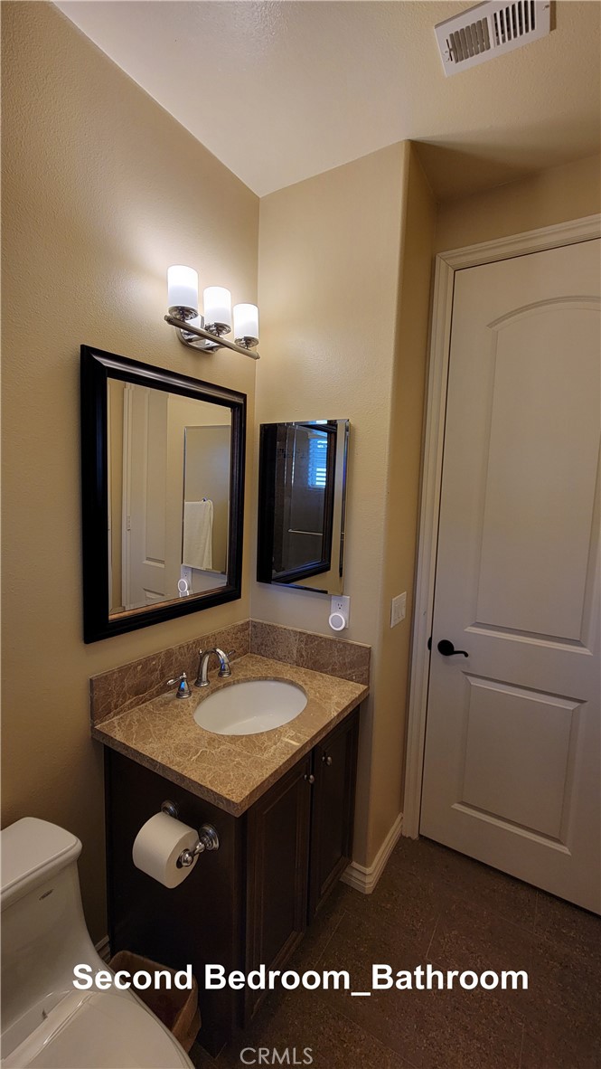 726 W Huntington Drive B Property Photo 54