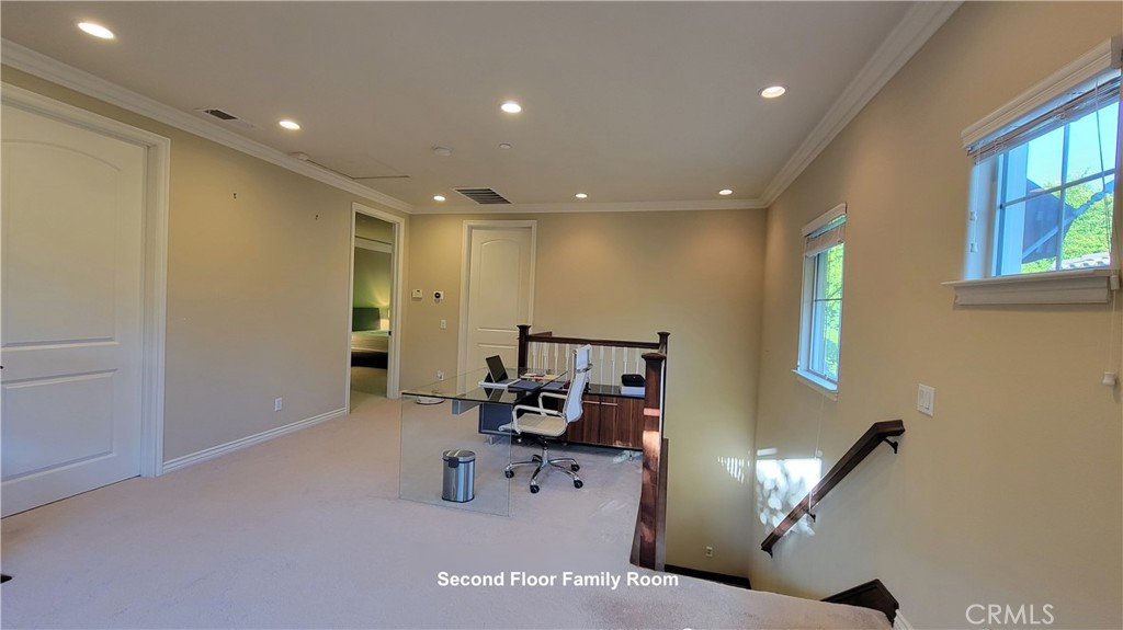 726 W Huntington Drive B Property Photo 63