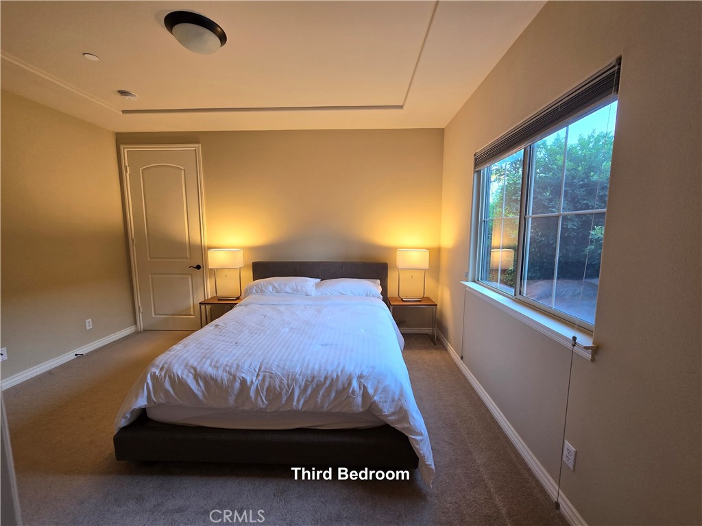 726 W Huntington Drive B Property Photo 68