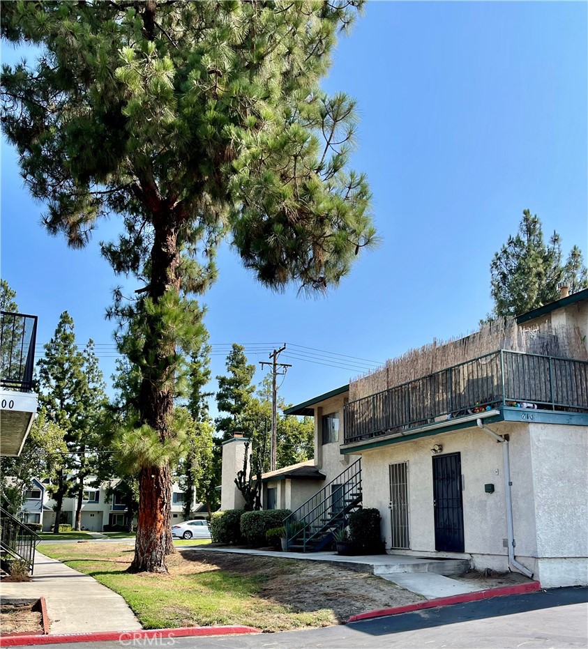 610 E Lugonia Avenue 4 Property Photo 6