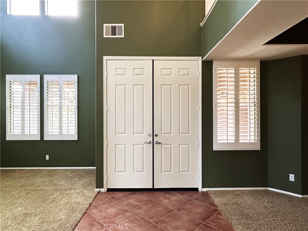 5743 Kendall Court Property Photo 8