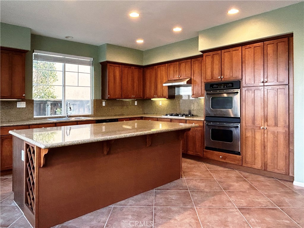 5743 Kendall Court Property Photo 12