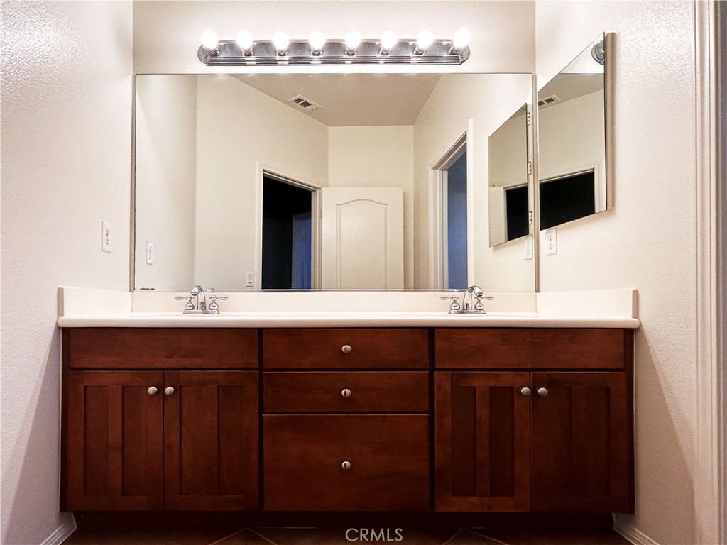 5743 Kendall Court Property Photo 23