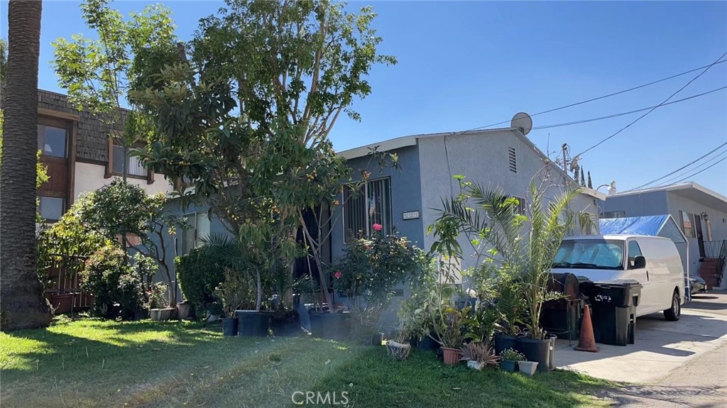 521 Pomelo Avenue Property Photo 1