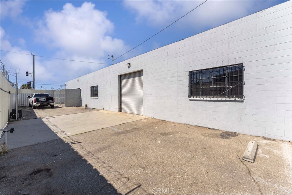 15626 S Main Street Property Photo 8
