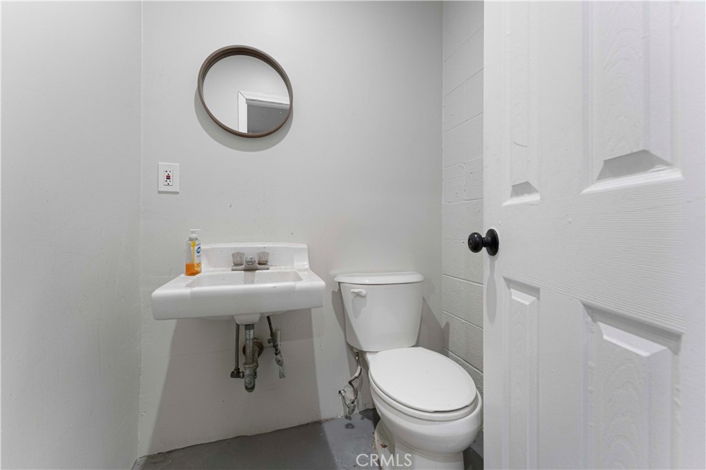 15626 S Main Street Property Photo 21