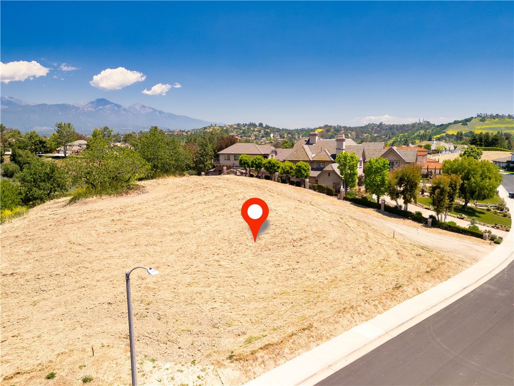 1545 Calle Cristina Property Photo 2