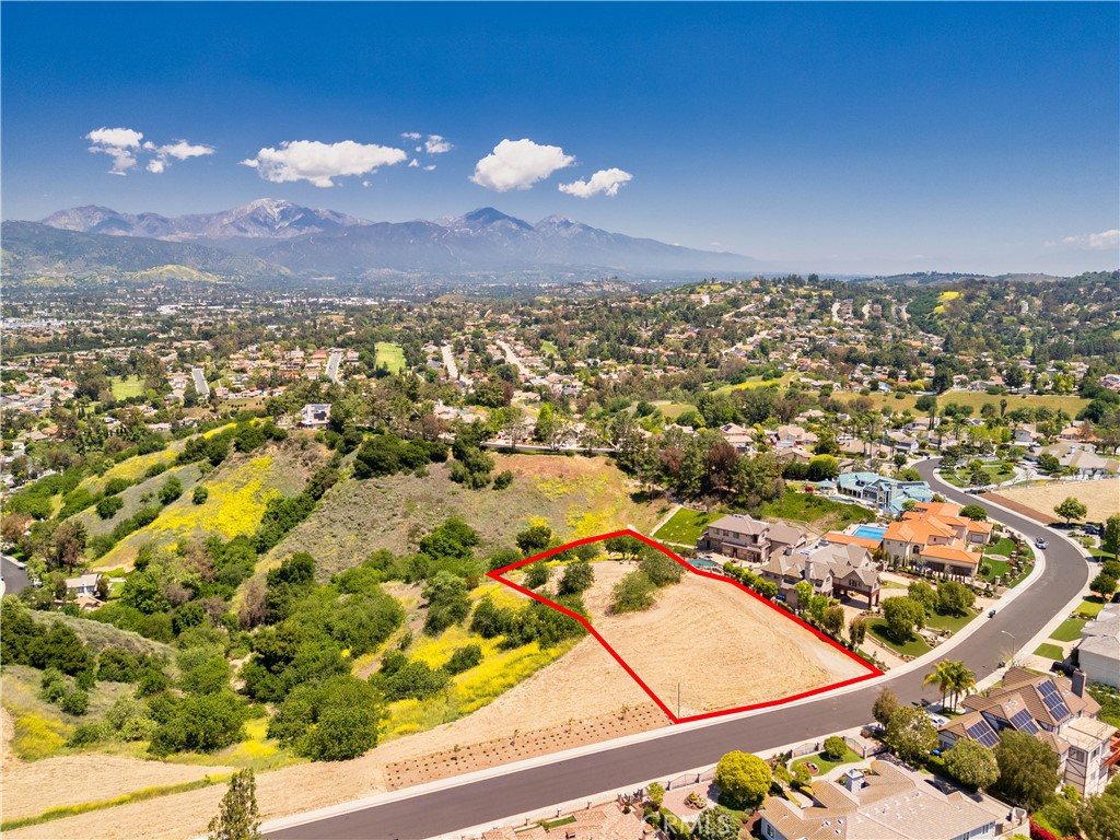 1545 Calle Cristina Property Photo 6