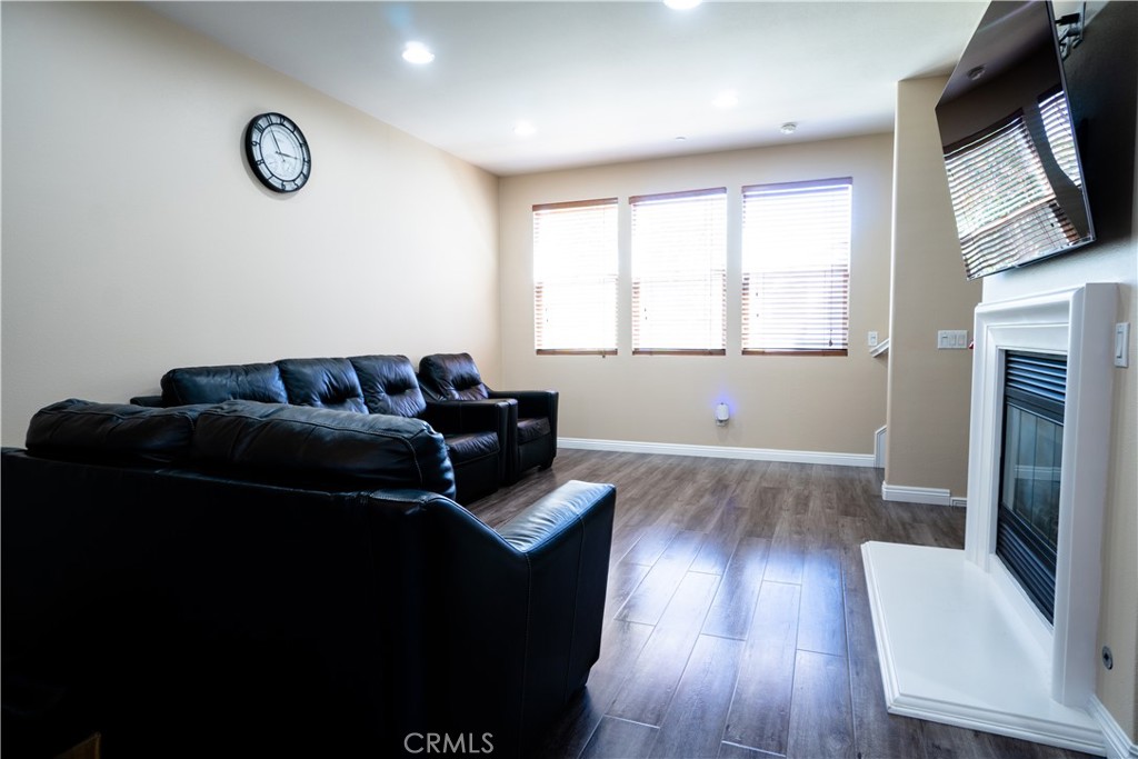 216 W Merlot Drive Property Photo 5