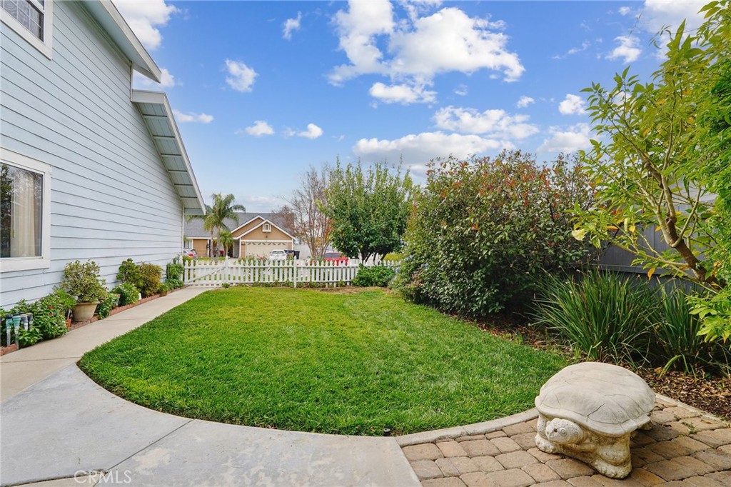 13870 Cobblestone Court Property Photo 4
