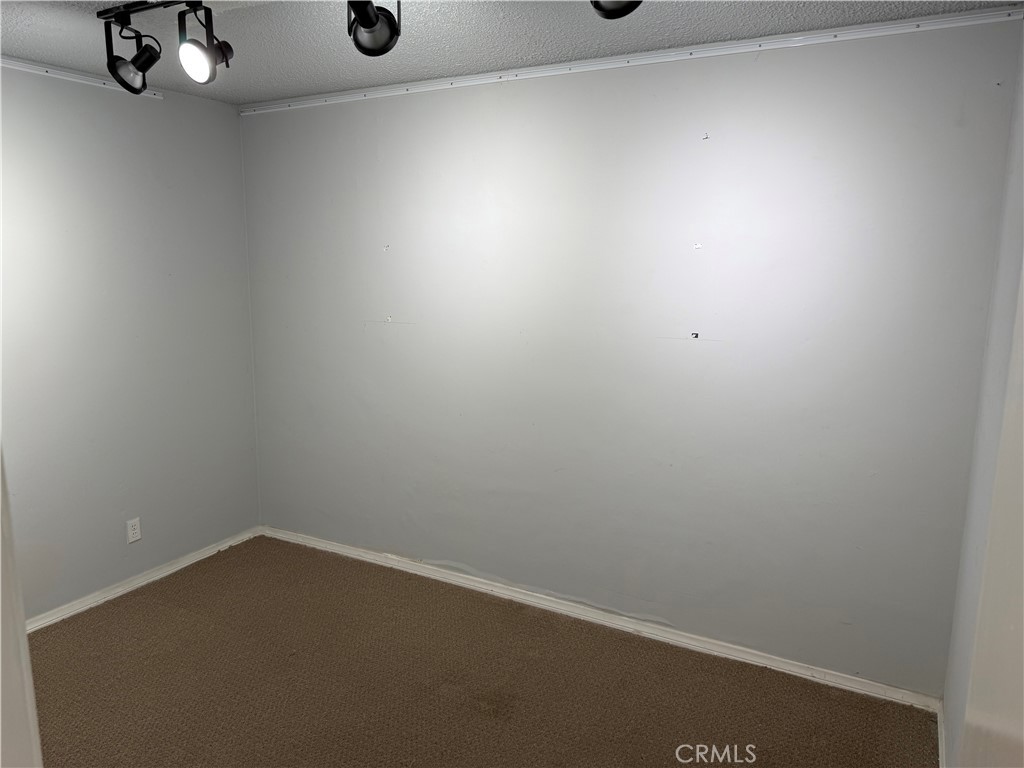 2347 Huntington Drive Property Photo 7