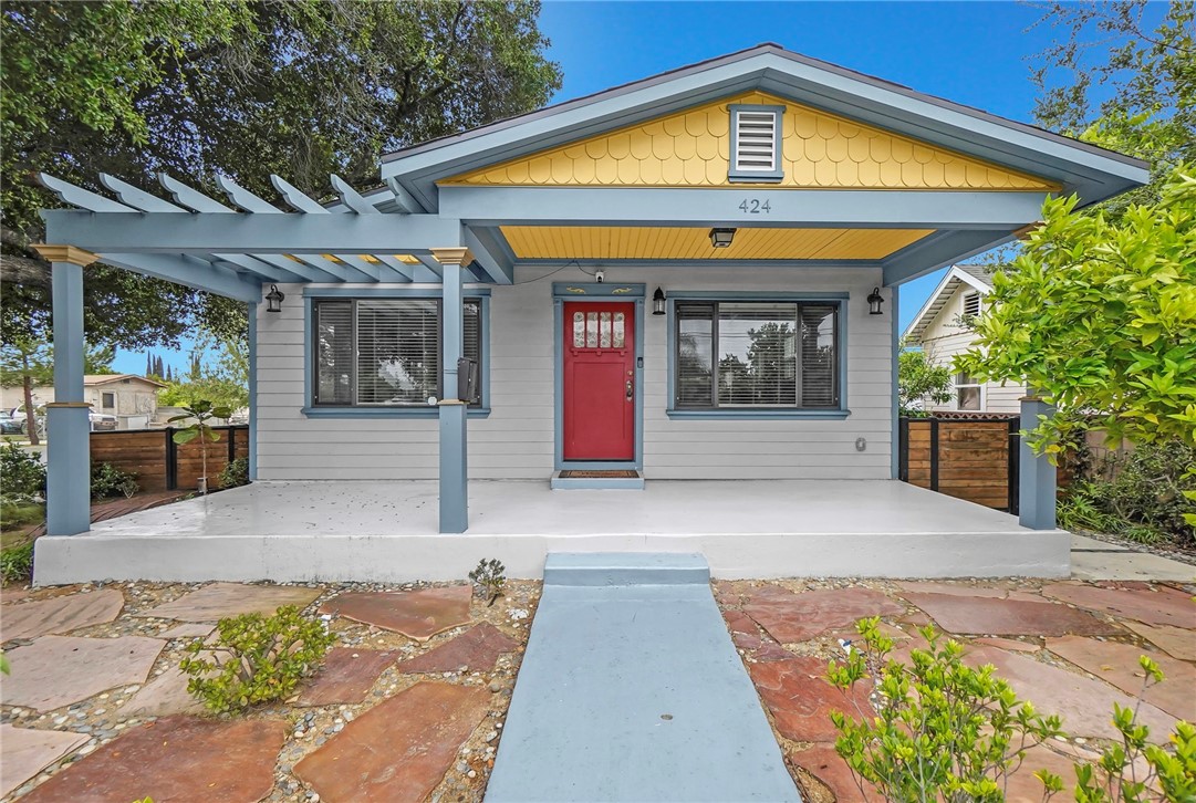 424 E Angeleno Avenue Property Photo