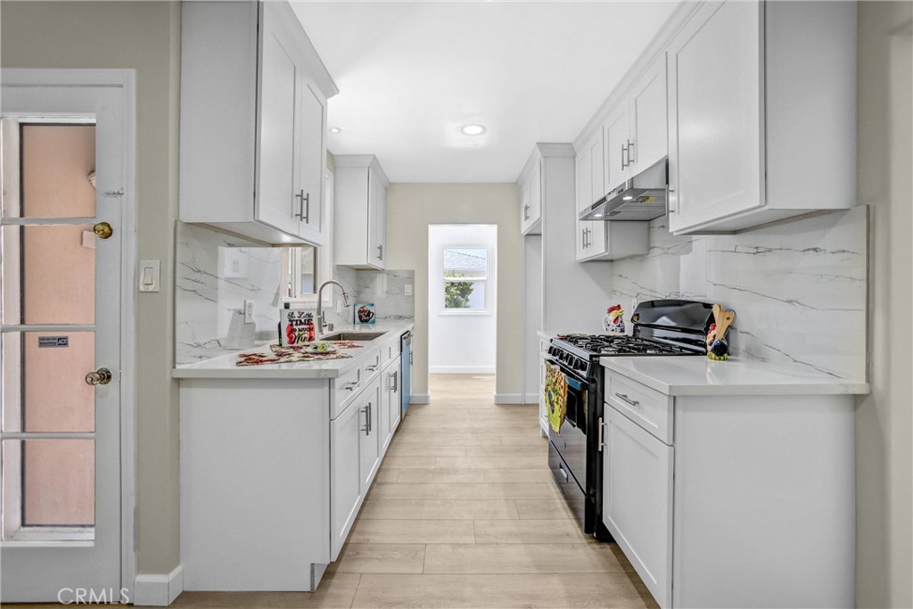 1122 Prospect Avenue Property Photo 4