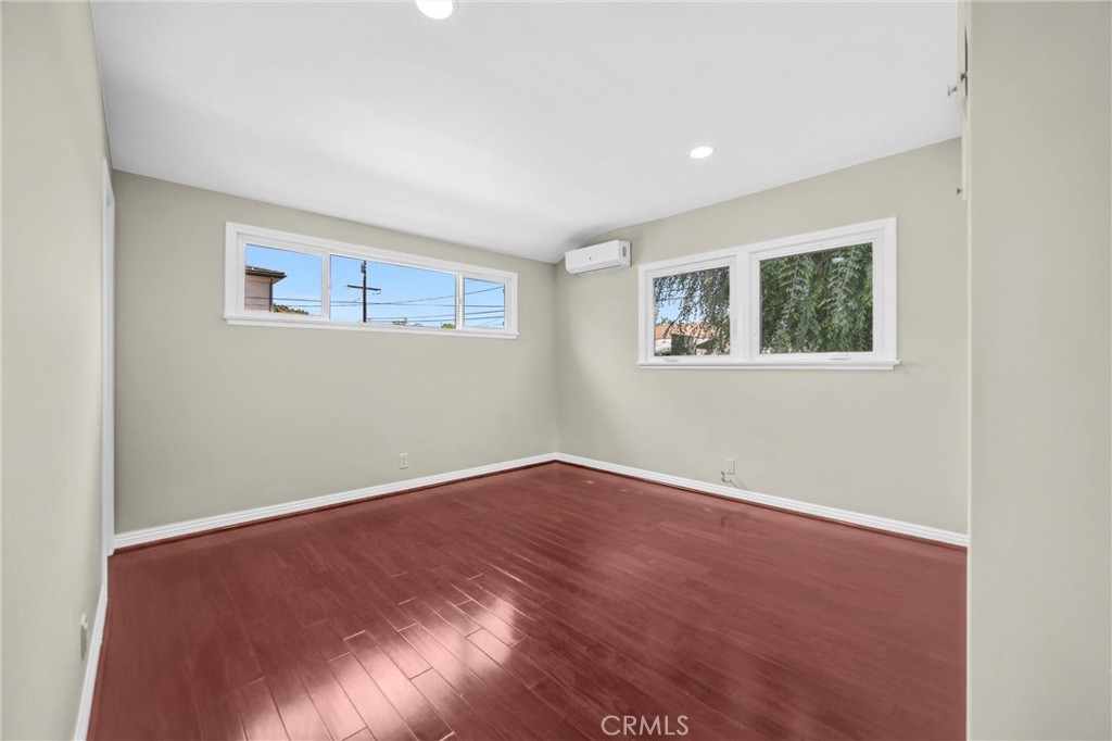 1122 Prospect Avenue Property Photo 6