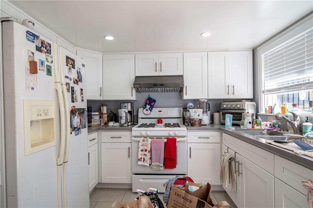 907 E Mountain View Property Photo 33